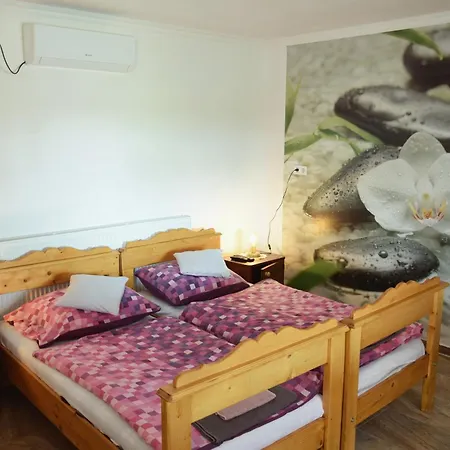 Anna Apartman