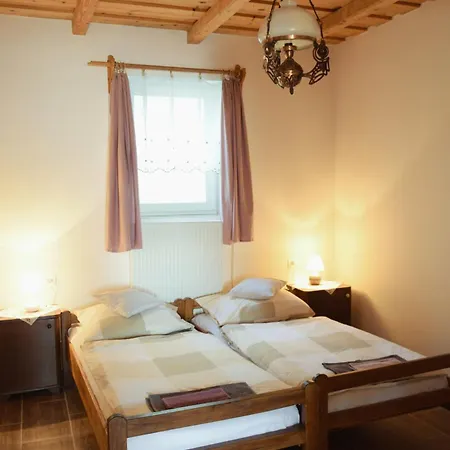 Anna Apartman Apartment Maroslele